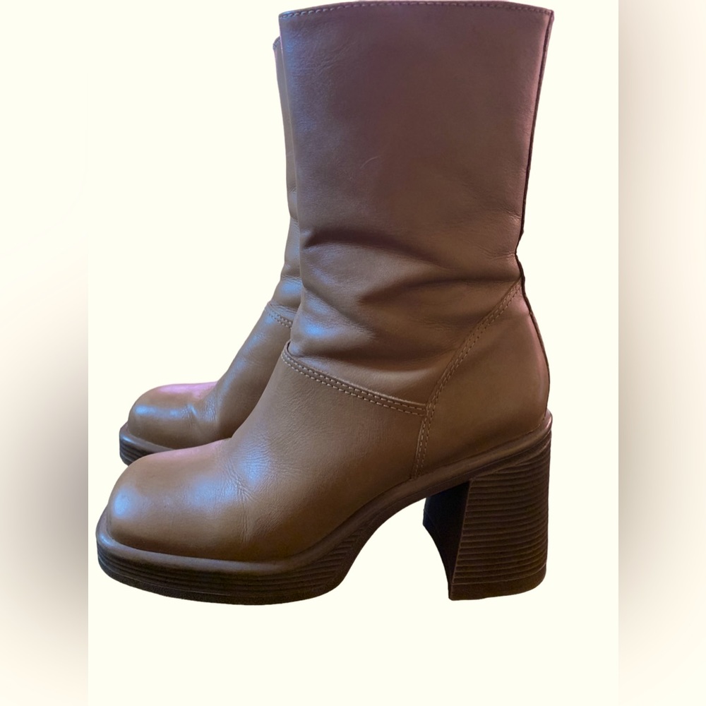 Steve Maddden Fantsie Tan Platform Leather Boots